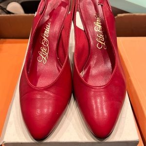 Life Stride Red vintage pumps.